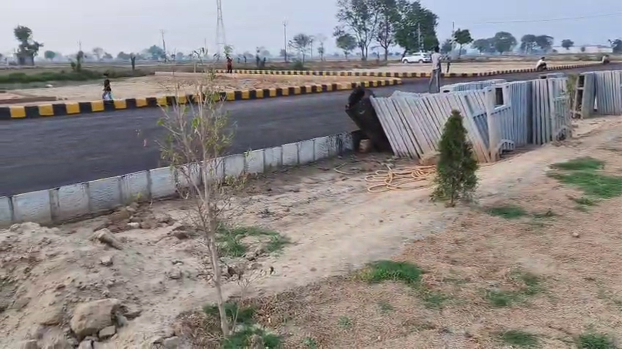 Plot Near Jewar