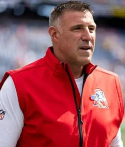 Coach Mike Vrabel New England Patriots 2025 Red Full-Zip Sleeveless Vest with Mock Neck – Embroidered Team Logo