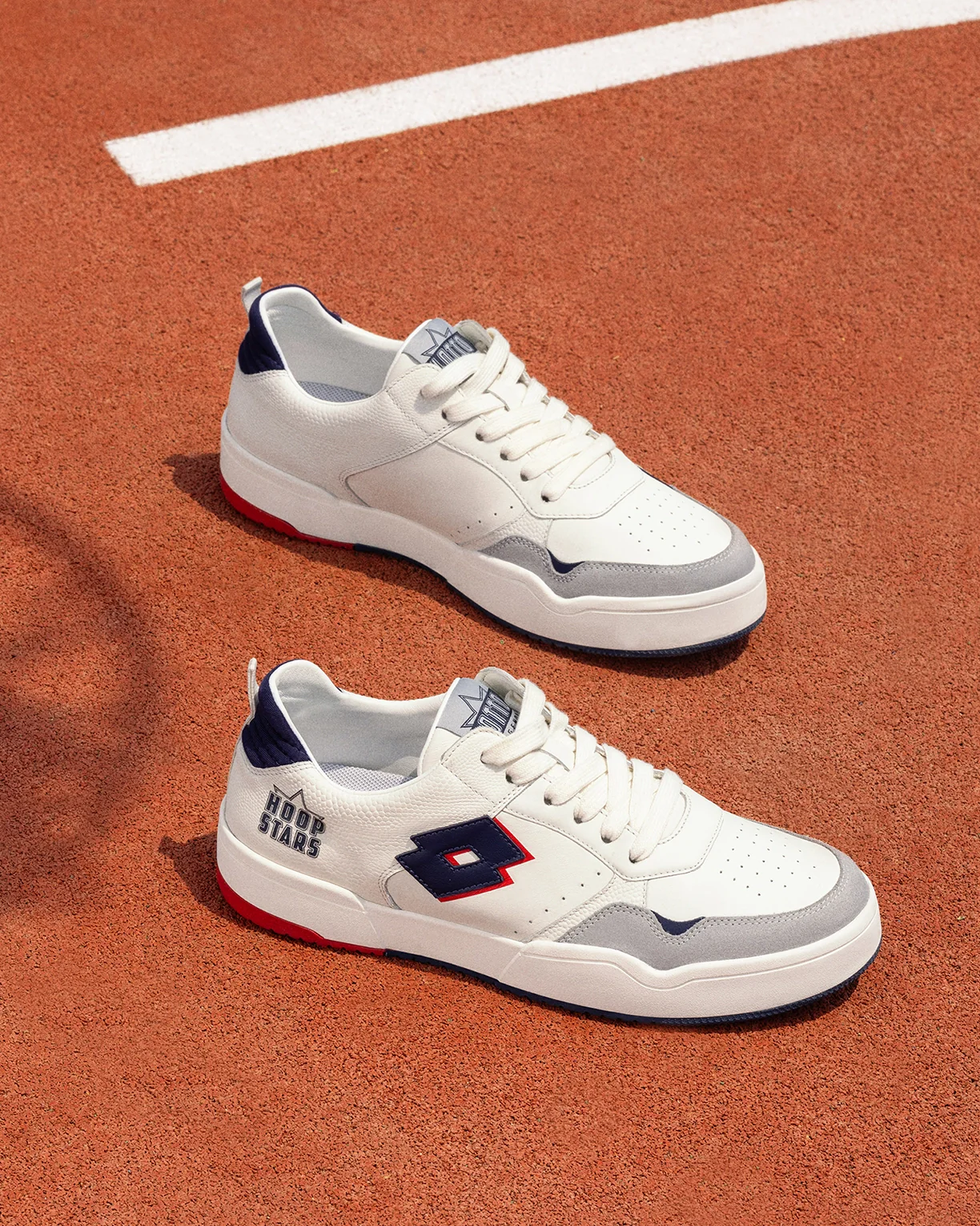 hoop star og sneakers