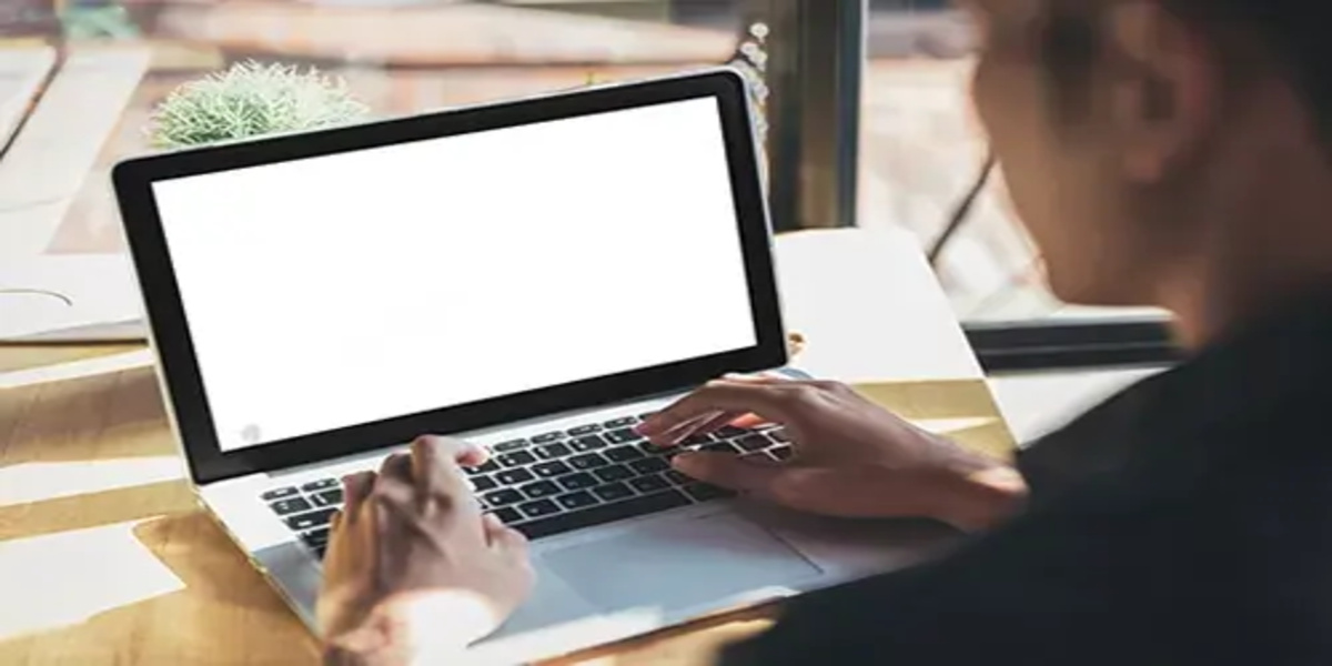 Comparing Capacitive vs. Resistive Touch in Sunlight Readable Touch Screens