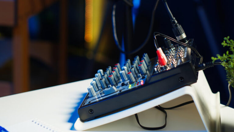 The Evolution Of AV Rentals In Houston: Simple Setups To Experiences