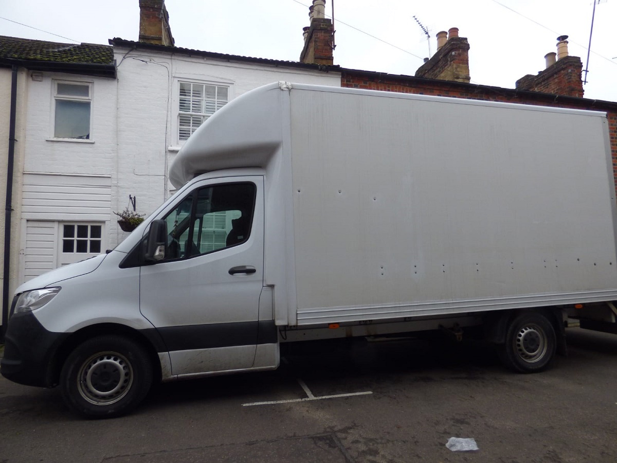 movers luton
