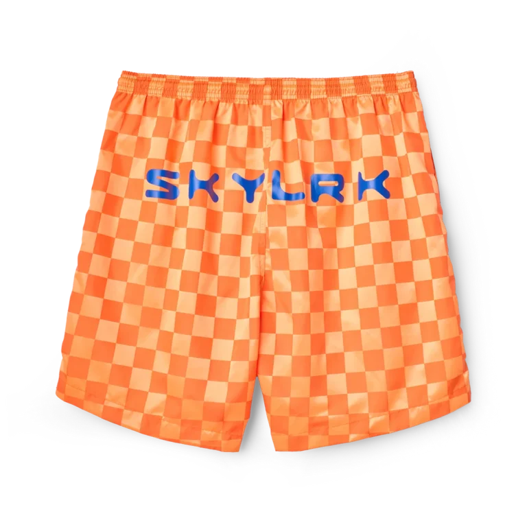 Skylrk Hoodie: Exploring Oversized Design, Layering, and Everyday Streetwear