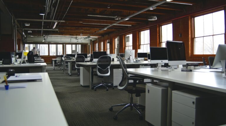 office furniture showroom Dubai |Office Furniture Supplier Dubai